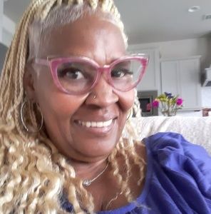 Meet your Posher, Annette